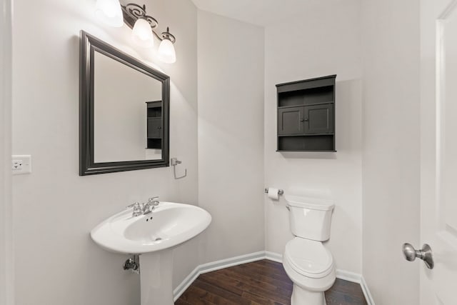 10615 W 153rd St, Orland Park, IL 60462 - bathroom with wood finished floors, toilet, and baseboards