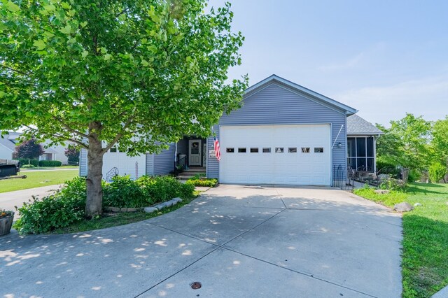 1515 Belclare Rd, Normal, IL 61761 - photo 3