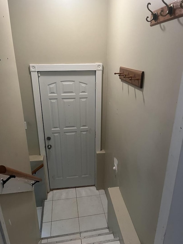 1131 S Nelson Ave, Kankakee, IL 60901 - doorway with light tile patterned floors