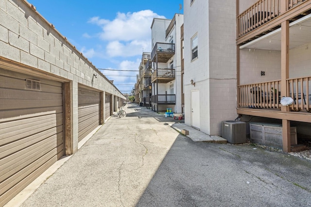 1730 W Diversey Pkwy Unit 2E, Chicago, IL 60614 - view of asphalt alley