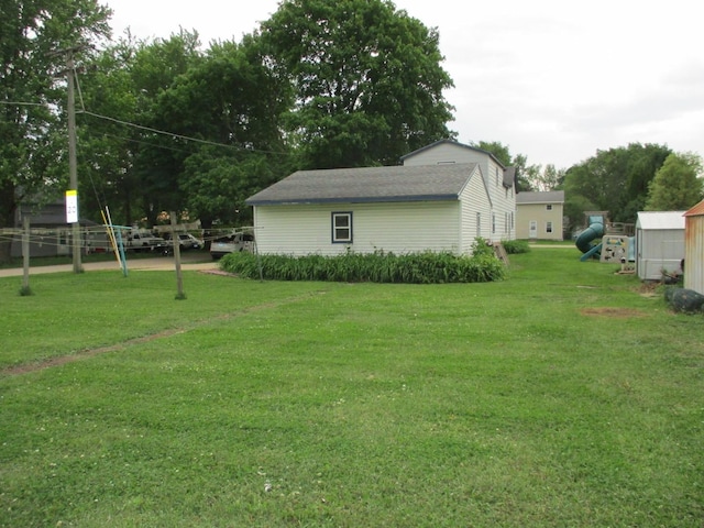 411 S Walnut St, Forreston, IL 61030 - view of grassy yard
