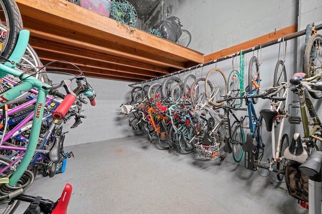 5757 N Sheridan Rd Unit 5J, Chicago, IL 60660 - view of garage