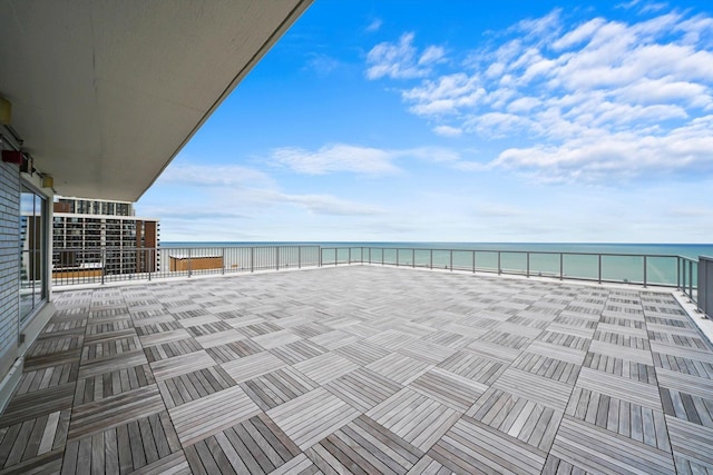 5757 N Sheridan Rd Unit 5J, Chicago, IL 60660 - view of patio / terrace featuring a water view and a balcony