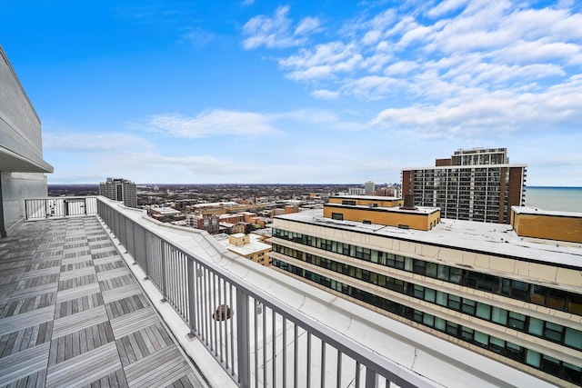 5757 N Sheridan Rd Unit 5J, Chicago, IL 60660 - balcony featuring a view of city