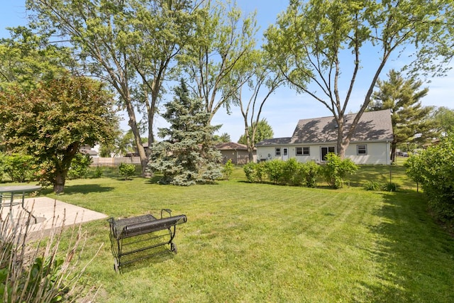 326 Dorchester Ln, Elk Grove Village, IL 60007 - view of yard
