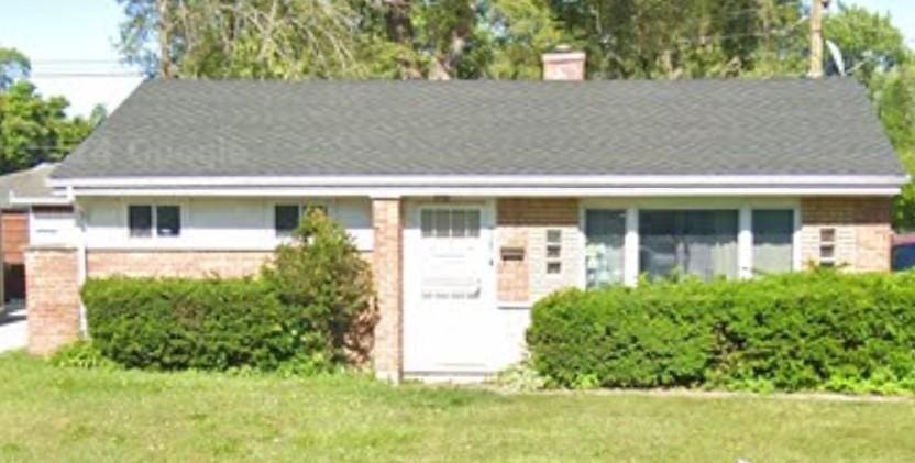 1387 Price Ave, Calumet City, IL 60409 - view of front of property featuring a front yard
