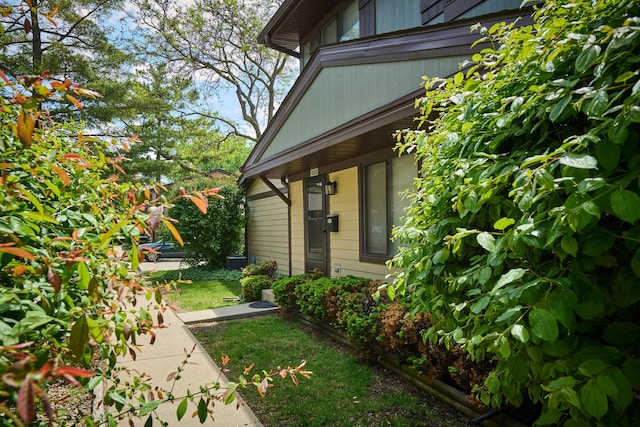 6256 Kit Carson Dr Unit 6256, Hanover Park, IL 60133 - view of side of home