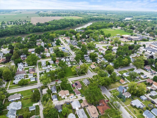 752 N 9th Ave, Kankakee, IL 60901 - aerial overview of property's location with nearby suburban area