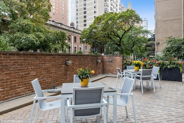 1 E Schiller St Unit 10B, Chicago, IL 60610 - view of patio / terrace with outdoor dining area
