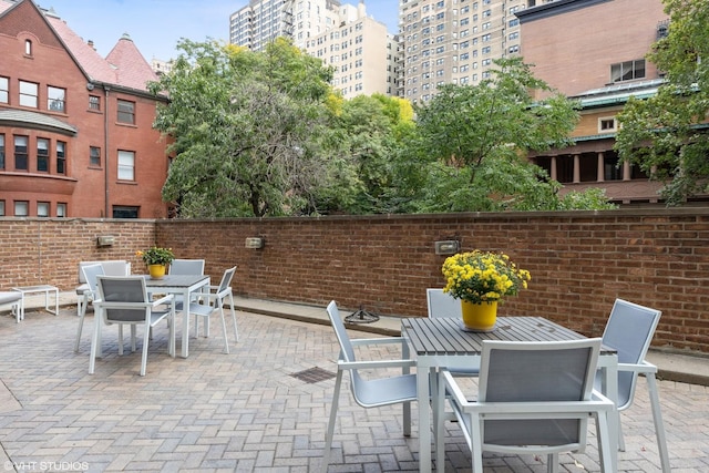1 E Schiller St Unit 10B, Chicago, IL 60610 - view of patio / terrace with outdoor dining area