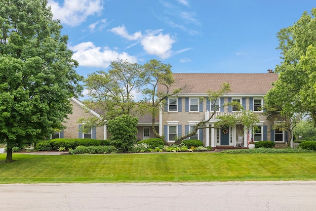 28W470 Lorraine Dr, Winfield, IL 60190 - colonial house with a front lawn