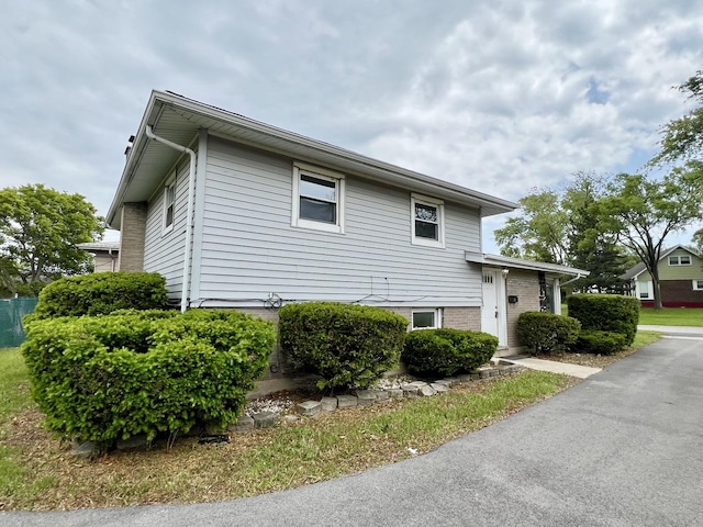 16742 Sunset Ridge Dr, Country Club Hills, IL 60478 - photo 4
