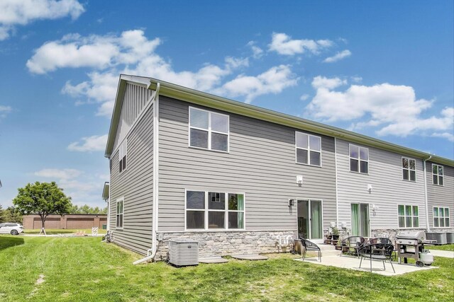 327 Lasalle Ln, Buffalo Grove, IL 60089 - photo 30