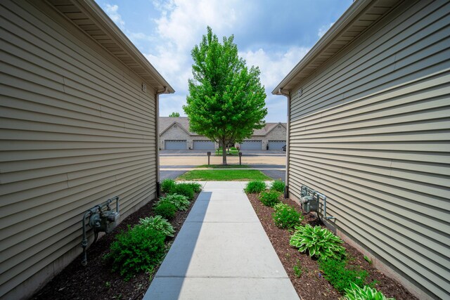 1652 Overlook Dr, Dixon, IL 61021 - photo 32