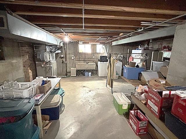 5N265 Neva Ter, Itasca, IL 60143 - below grade area with washer / clothes dryer