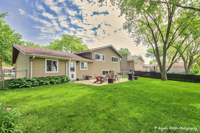 909 Aimtree Pl, Schaumburg, IL 60194 - back of property featuring a patio area