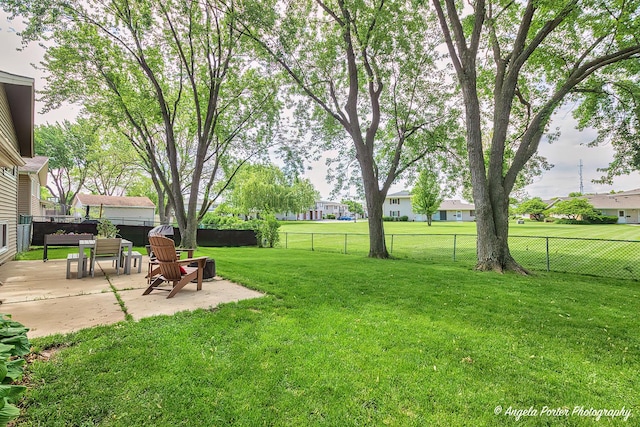 909 Aimtree Pl, Schaumburg, IL 60194 - view of yard with a patio and a residential view