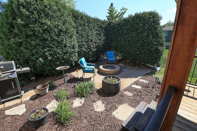 523 Jaquays St, Lockport, IL 60441 - view of patio / terrace with an outdoor fire pit and grilling area
