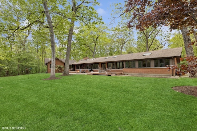 1543 Shawnee Trl, Riverwoods, IL 60015 - rear view of property with a lawn