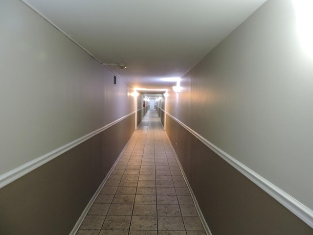 703 E Fullerton Ave Unit 1-110, Glendale Heights, IL 60139 - hallway featuring tile patterned floors
