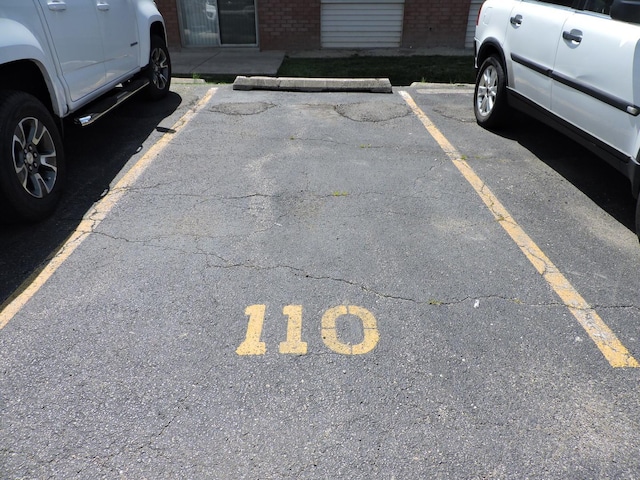 703 E Fullerton Ave Unit 1-110, Glendale Heights, IL 60139 - view of uncovered parking lot