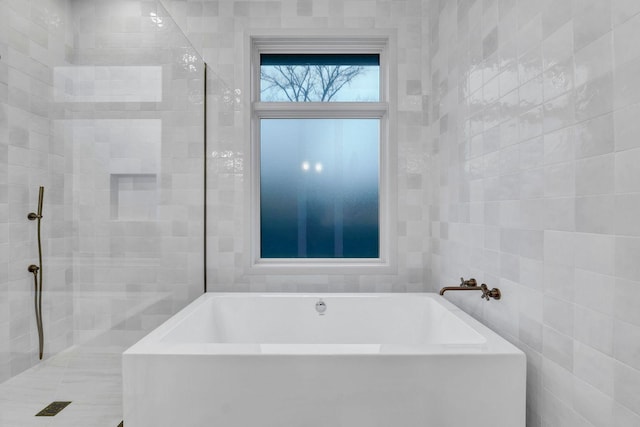 8 Heritage Dr, Highland Park, IL 60035 - full bath with a bath and tile walls