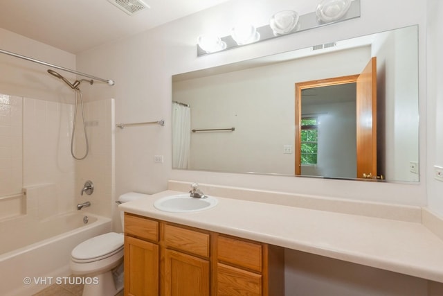 24149 W Pear Tree Cir Unit A, Plainfield, IL 60585 - bathroom featuring vanity and shower / bath combo