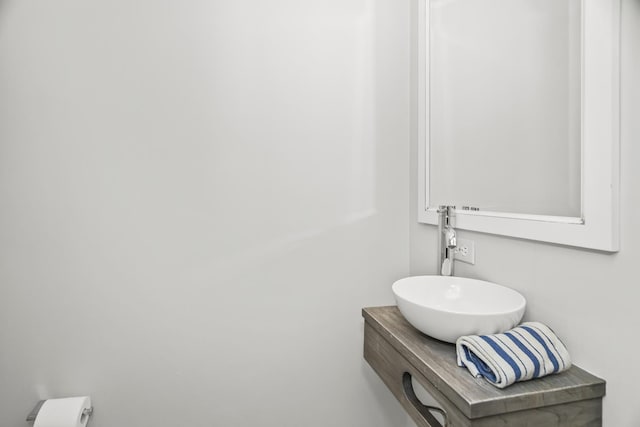 913 Michigan Ave Unit 3, Evanston, IL 60202 - bathroom featuring vanity