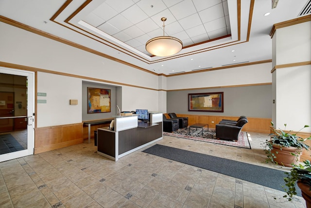 1640 Maple Ave Unit 1105, Evanston, IL 60201 - welcome area featuring wainscoting, recessed lighting, and ornamental molding