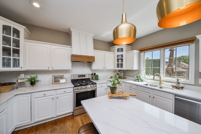 1N183 Stacy Ct, Glen Ellyn, IL 60137 - kitchen featuring stainless steel appliances, white cabinetry, decorative backsplash, dark wood-style floors, and recessed lighting