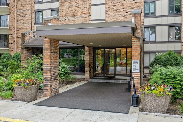 301 Lake Hinsdale Dr Unit 404, Willowbrook, IL 60527 - photo 1