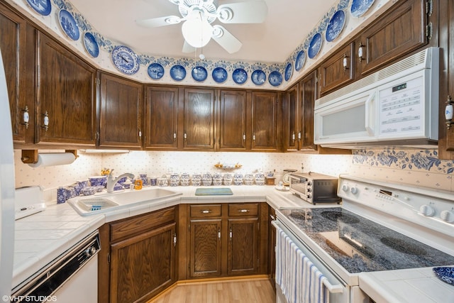 301 Lake Hinsdale Dr Unit 404, Willowbrook, IL 60527 - photo 9