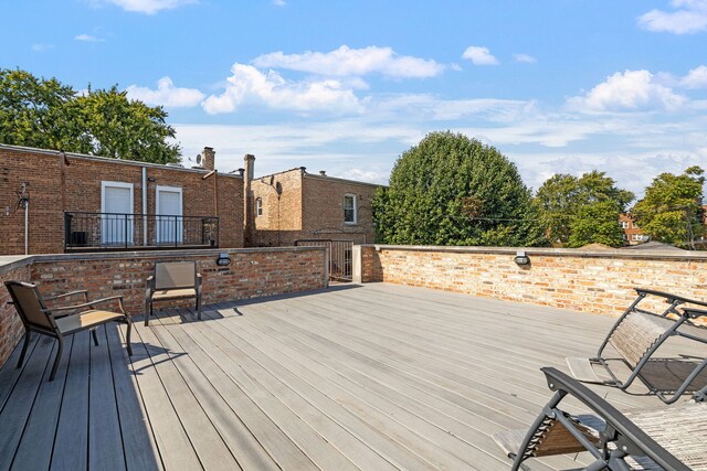 2115 Kenilworth Ave, Berwyn, IL 60402 - view of wooden terrace
