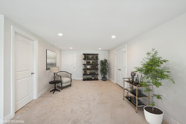 22844 Lakeview Estates Blvd, Frankfort, IL 60423 - sitting room with recessed lighting, baseboards, and carpet