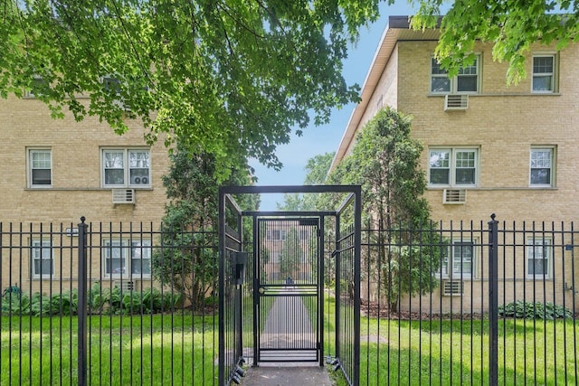 1819 W Touhy Ave Unit 2, Chicago, IL 60626 - view of gate