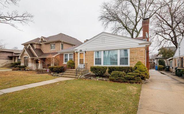 1705 S Crescent Ave, Park Ridge, IL 60068 - bungalow-style house featuring a chimney and a front yard