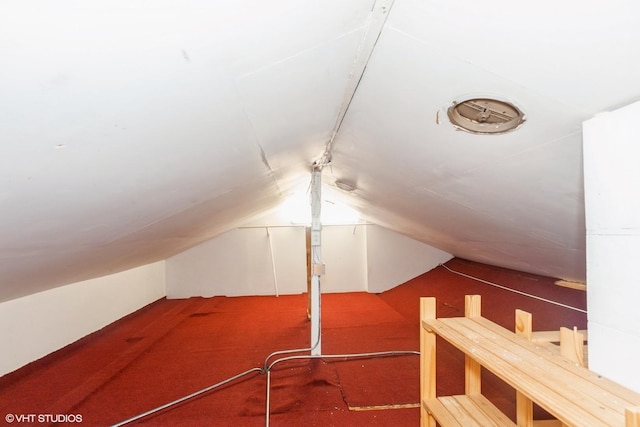 8885 Dryden St, Woodridge, IL 60517 - bonus room featuring vaulted ceiling