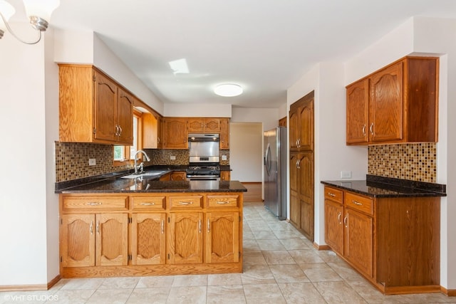 8885 Dryden St, Woodridge, IL 60517 - kitchen with appliances with stainless steel finishes, a peninsula, a sink, and tasteful backsplash