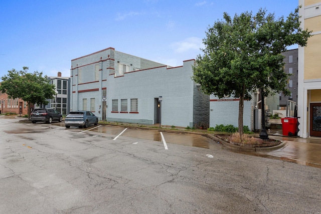 519 N Hickory St Unit 519, Champaign, IL 61820 - view of property featuring uncovered parking