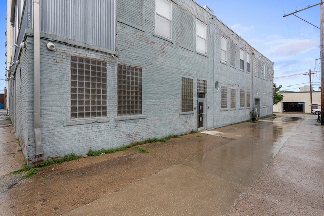 519 N Hickory St Unit 519, Champaign, IL 61820 - view of side of property featuring brick siding