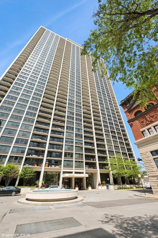 1560 N Sandburg Ter Unit 1605J, Chicago, IL 60610 - view of property