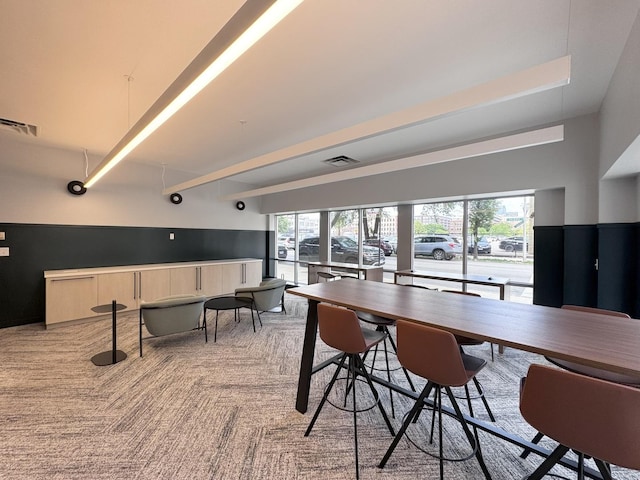 933 W Van Buren St Unit 424, Chicago, IL 60607 - dining space with healthy amount of natural light and light carpet