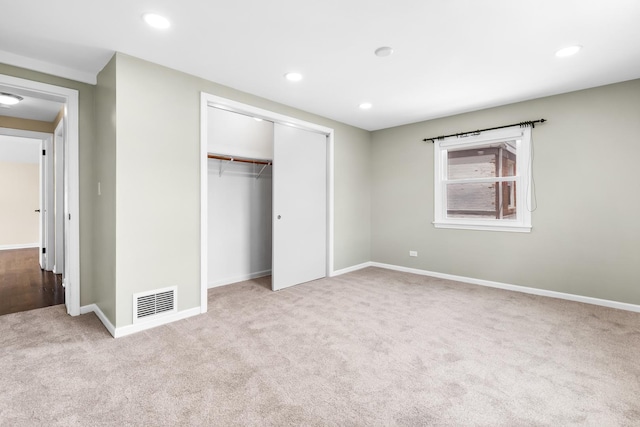 5471 N Octavia Ave, Chicago, IL 60656 - unfurnished bedroom with carpet floors, a closet, baseboards, and recessed lighting