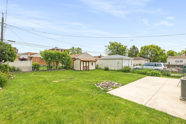 5471 N Octavia Ave, Chicago, IL 60656 - view of yard with a patio