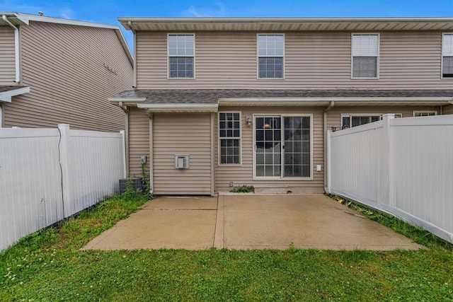 3418 Stoneway Ct, Champaign, IL 61822 - rear view of property featuring a patio