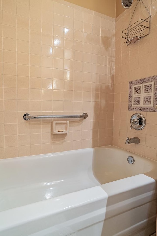 3070 Pheasant Creek Dr Unit 201, Northbrook, IL 60062 - full bath featuring shower / washtub combination