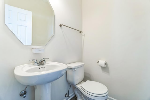 4138 Irving Rd, Aurora, IL 60504 - bathroom with toilet and baseboards