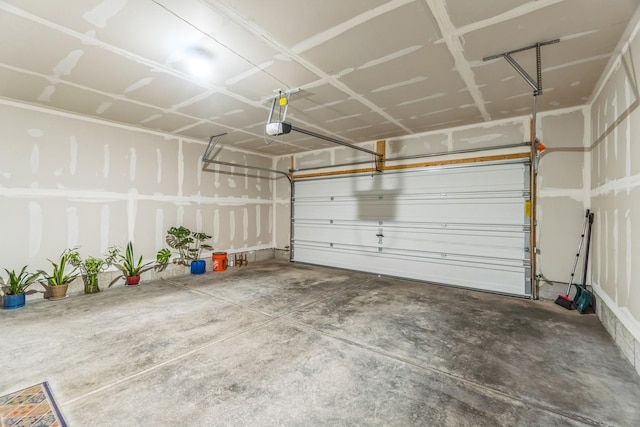 4138 Irving Rd, Aurora, IL 60504 - garage with a garage door opener