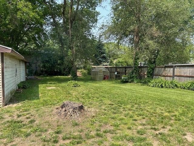 1904 Roberts St, Wilmington, IL 60481 - view of yard featuring view of wooded area