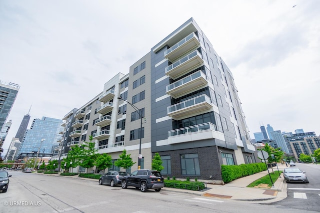 367 W Locust St Unit 202, Chicago, IL 60610 - view of building exterior with a city view